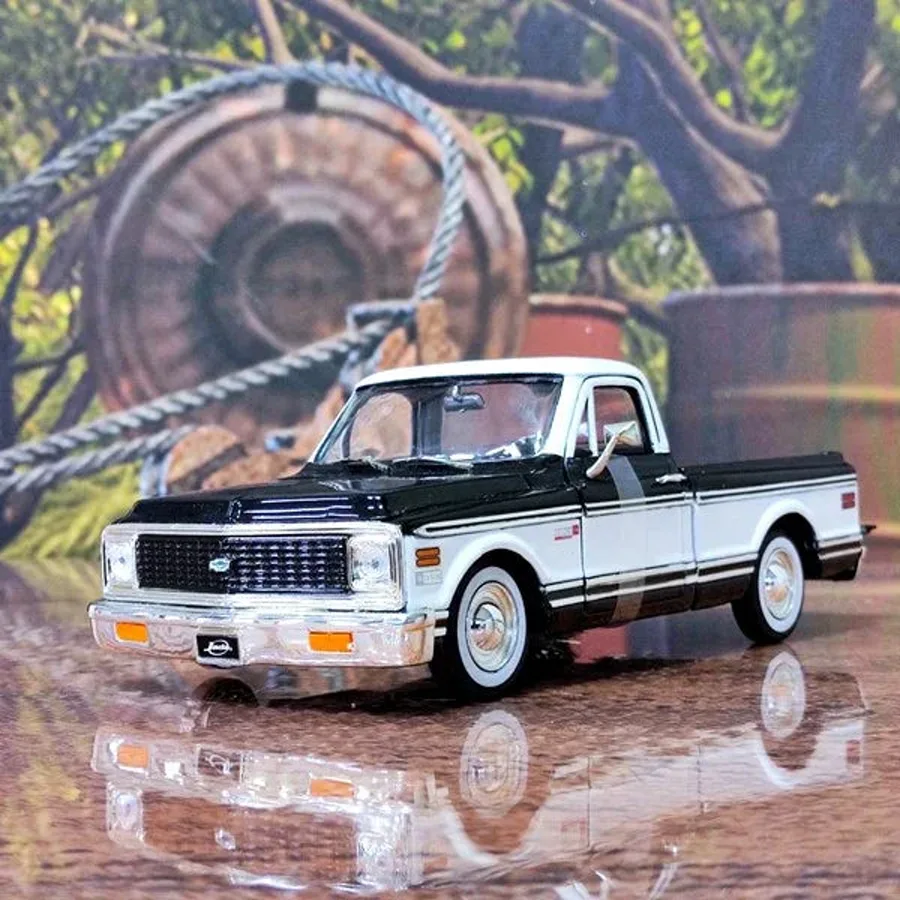 Toyland — CHEVROLET C-10 PICKUP TRUCK — buy online Pakistan COD