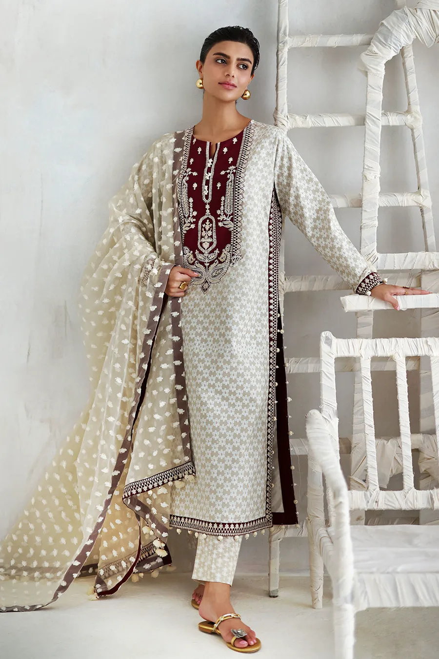 Gul Ahmed — 3 Piece Lacquer Printed Lawn Suit with Jacquard Organza Dupatta and Embroidered Borders — buy online Pakistan COD