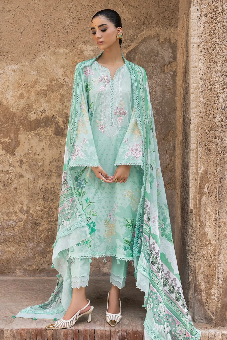 Gul Ahmed — 3 Piece Printed Lawn Suit with Printed Chiffon Dupatta and Embroidered Neckline — buy online Pakistan COD